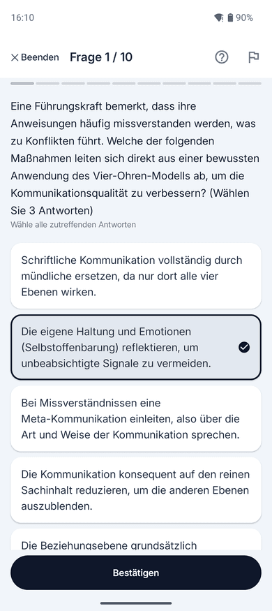 App-Screenshot auf dem Handy: Frage mit Mehrfachauswahl zum Thema Vier-Ohren-Modell – „Eine Führungskraft bemerkt, dass ihre Anweisungen häufig missverstanden werden, was zu Konflikten führt.“