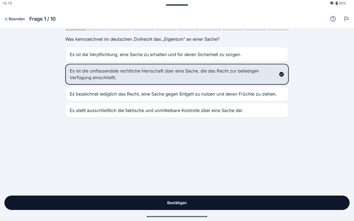 App-Screenshot auf dem Tablet: Multiple-Choice-Frage zum Thema Eigentum und Besitz – „Was kennzeichnet im deutschen Zivilrecht das „Eigentum“ an einer Sache?“